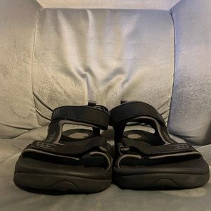 Teva Outdoor Waterproof Flat Sandals Shoc Pad Trail Hiking Sandle size 9 men’s